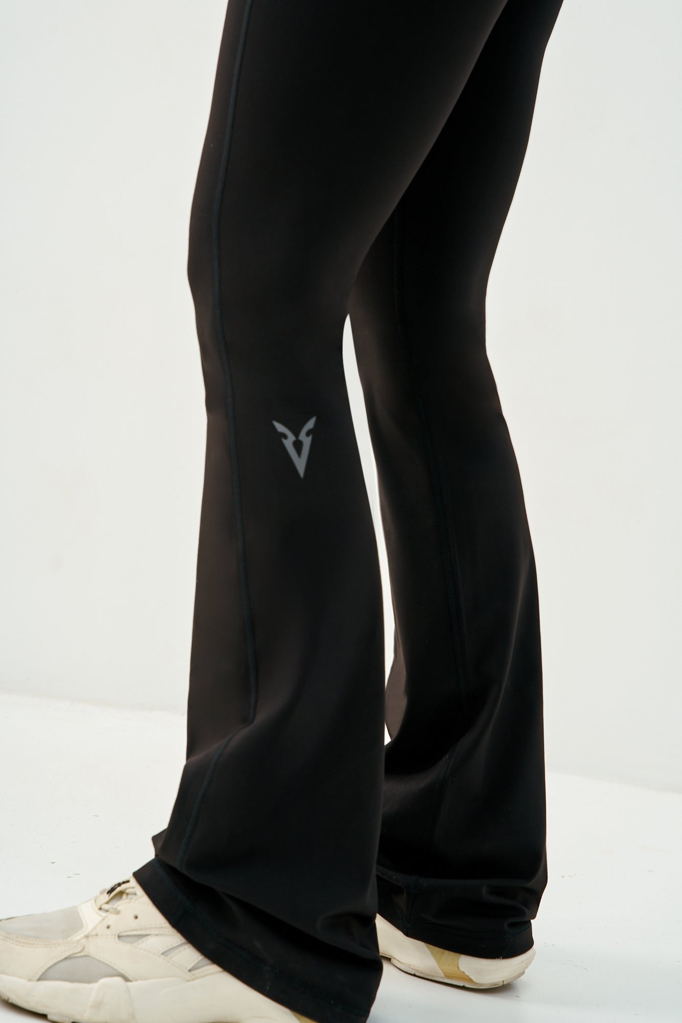 FLARED טייץ - Black